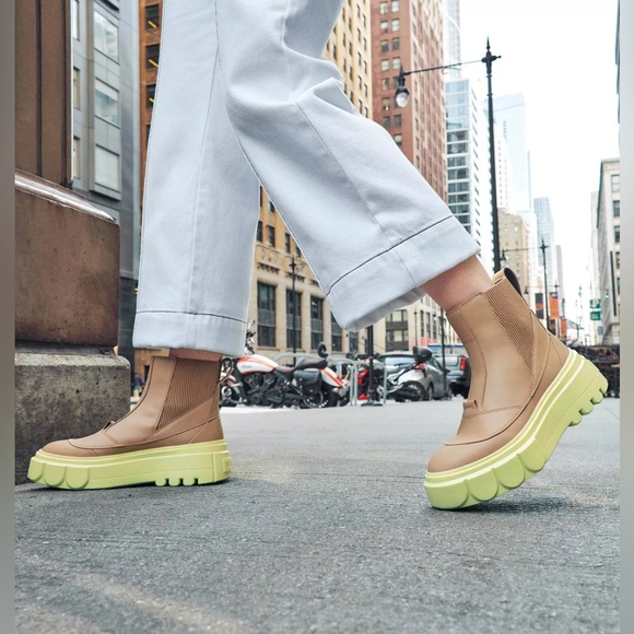 Sorel Caribou X Women’s Chelsea Waterproof Boot ✨ Canoe / Tippet Size 8.5 - Picture 8 of 16